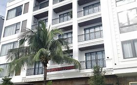 Ha Long Bay Tuan Chau Hotel